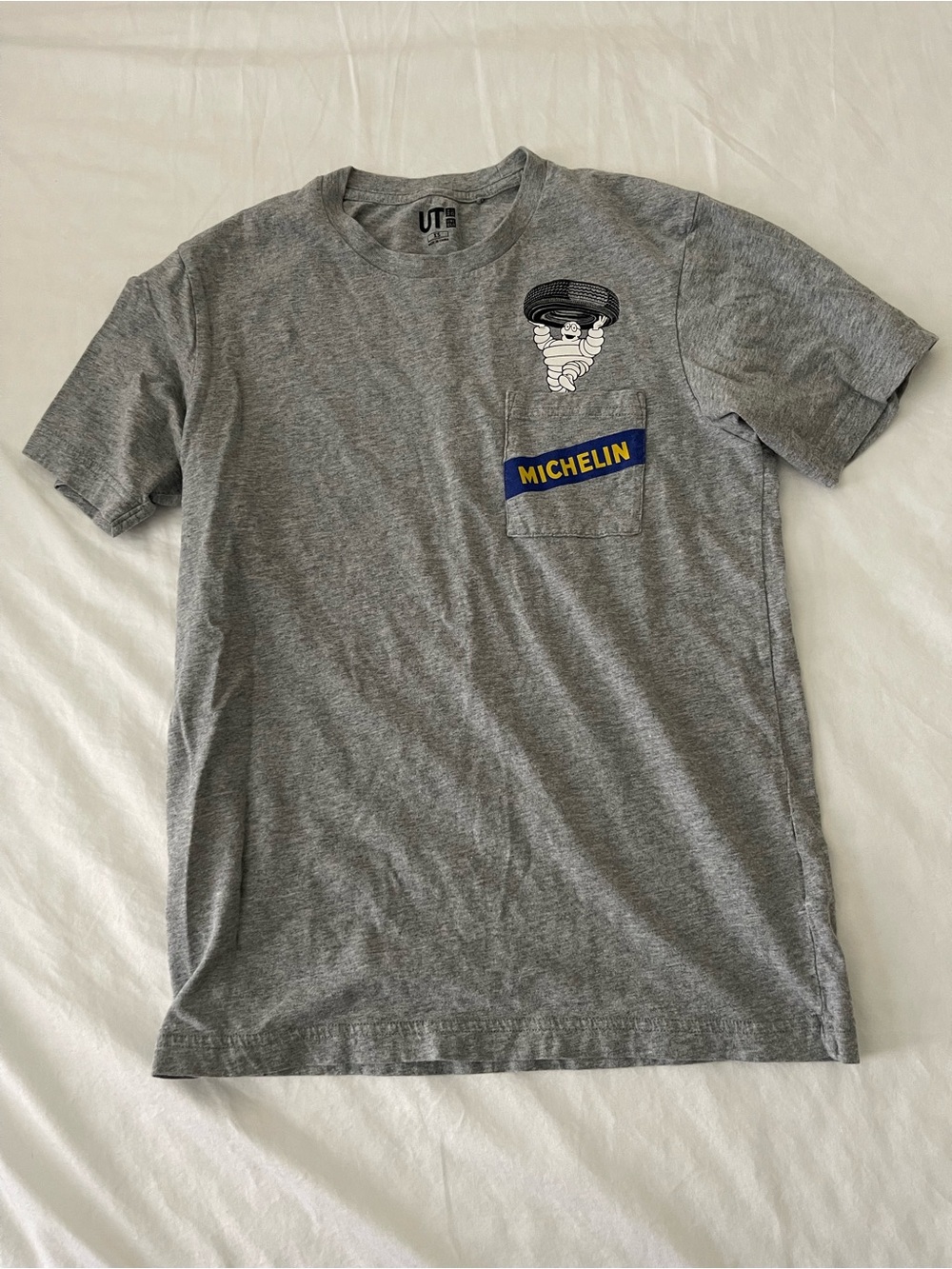 Uniqlo Men’s Michelin Gray Graphic Pocket T-Shirt size XS